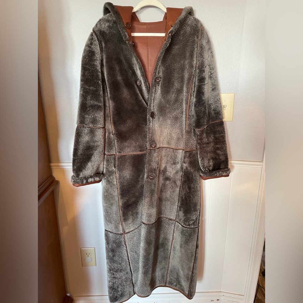 Dominic Bellissimo REVERSIBLE 100% Shearling Coat Size 10